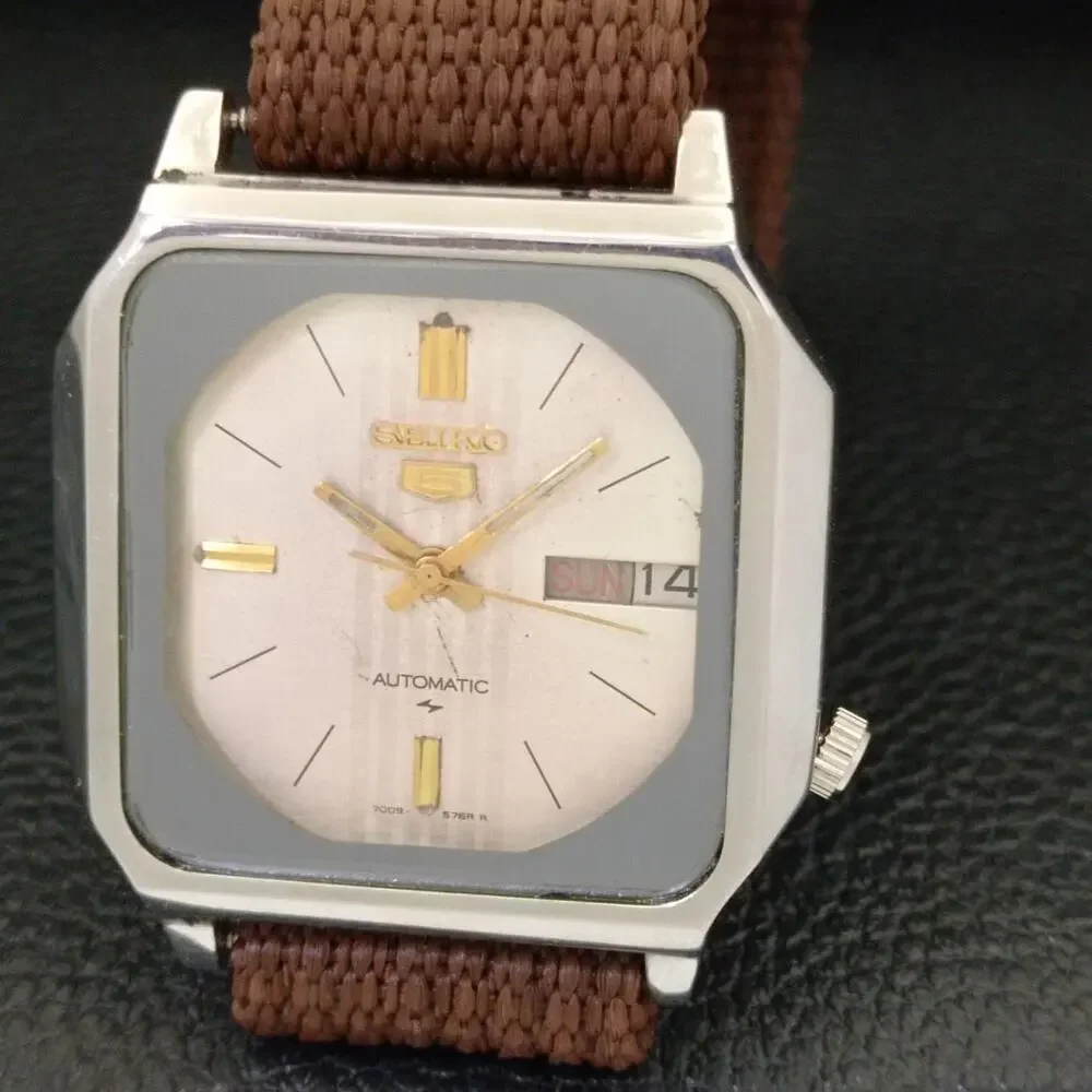 Vintage 1978 Seiko Square Automatic Mens Silver Watch W/daydate & Gold accents